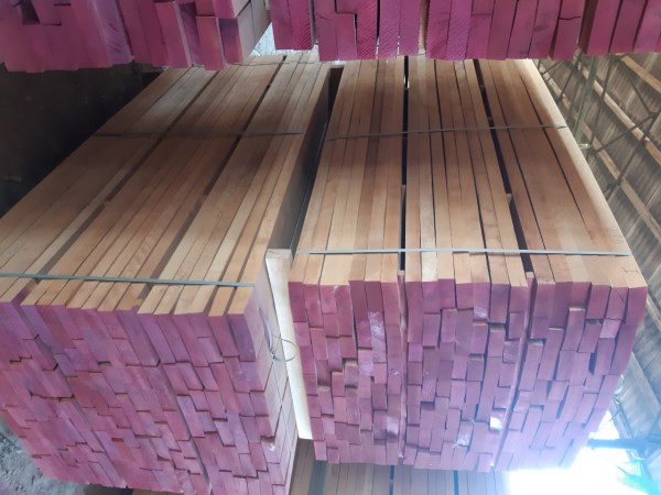 Bó gỗ khô - Gỗ MARUBENI LUMBER - Công Ty TNHH MARUBENI LUMBER Việt Nam